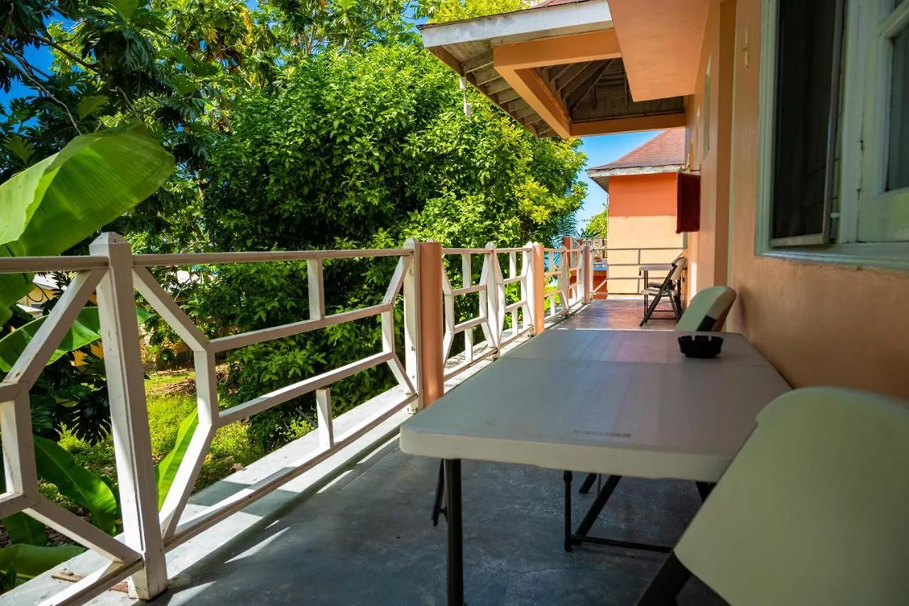 Shields Negril Villas Hotel