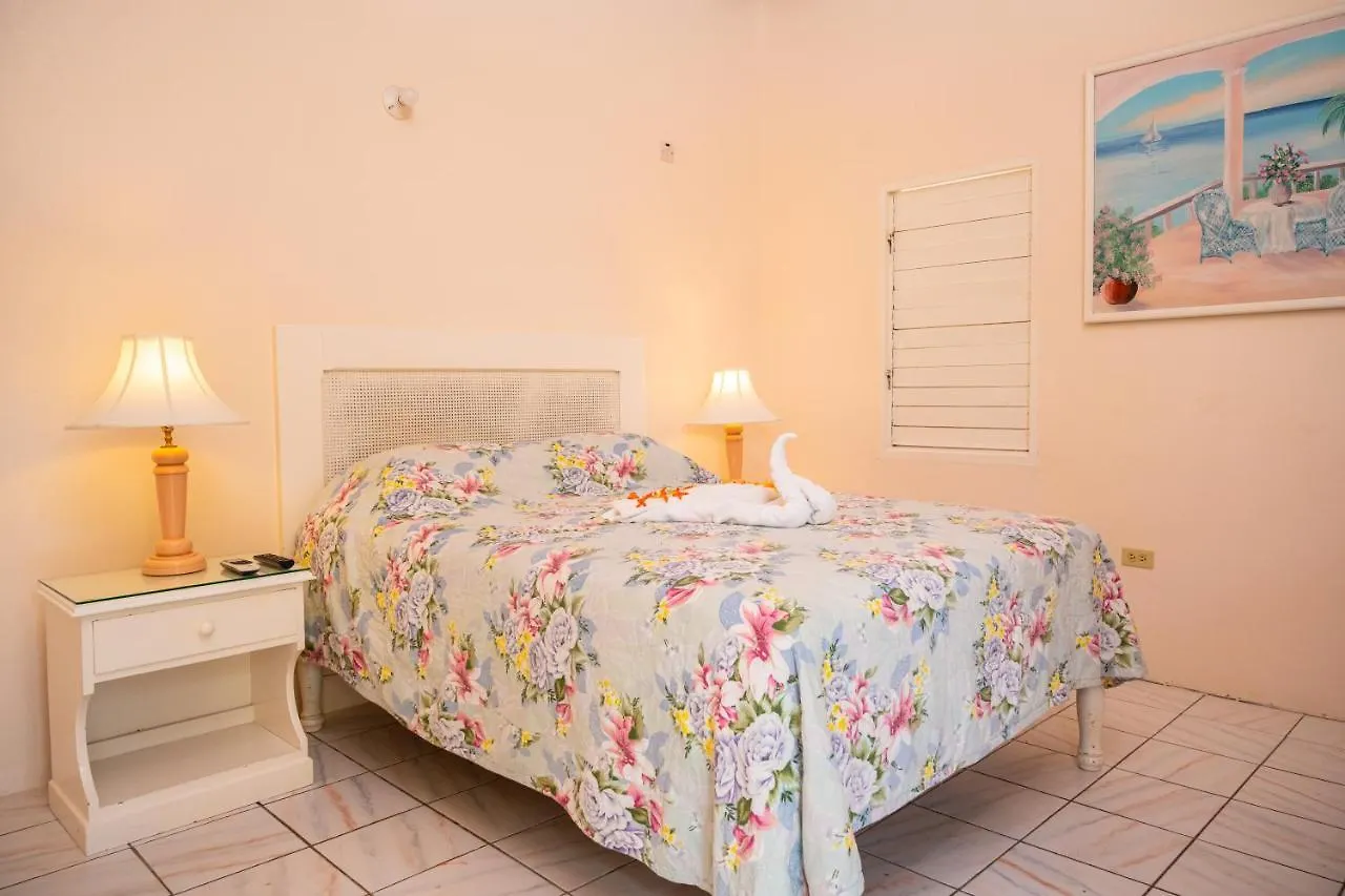 Shields Negril Villas Hotel