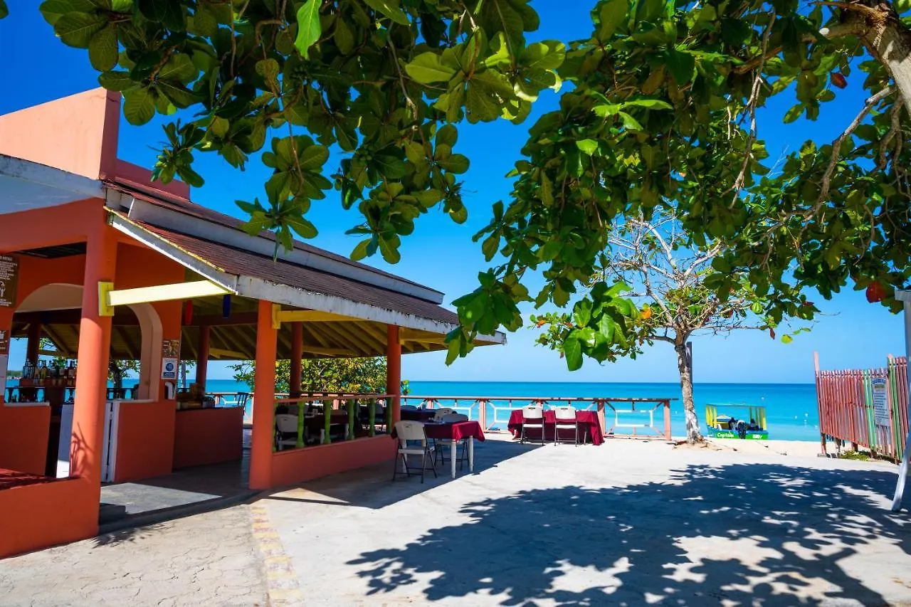 Hotel Shields Negril Villas