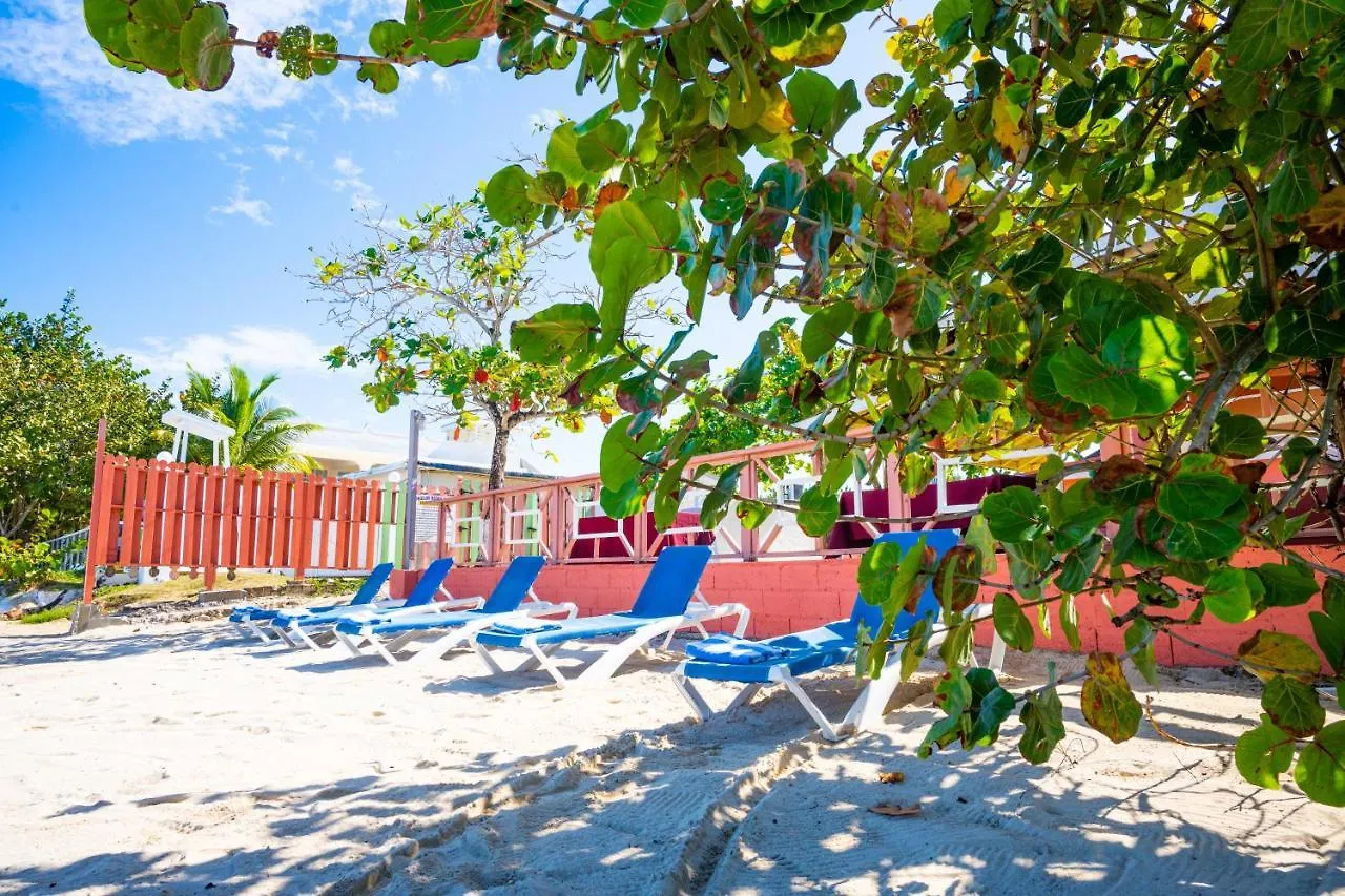 Shields Negril Villas فندق