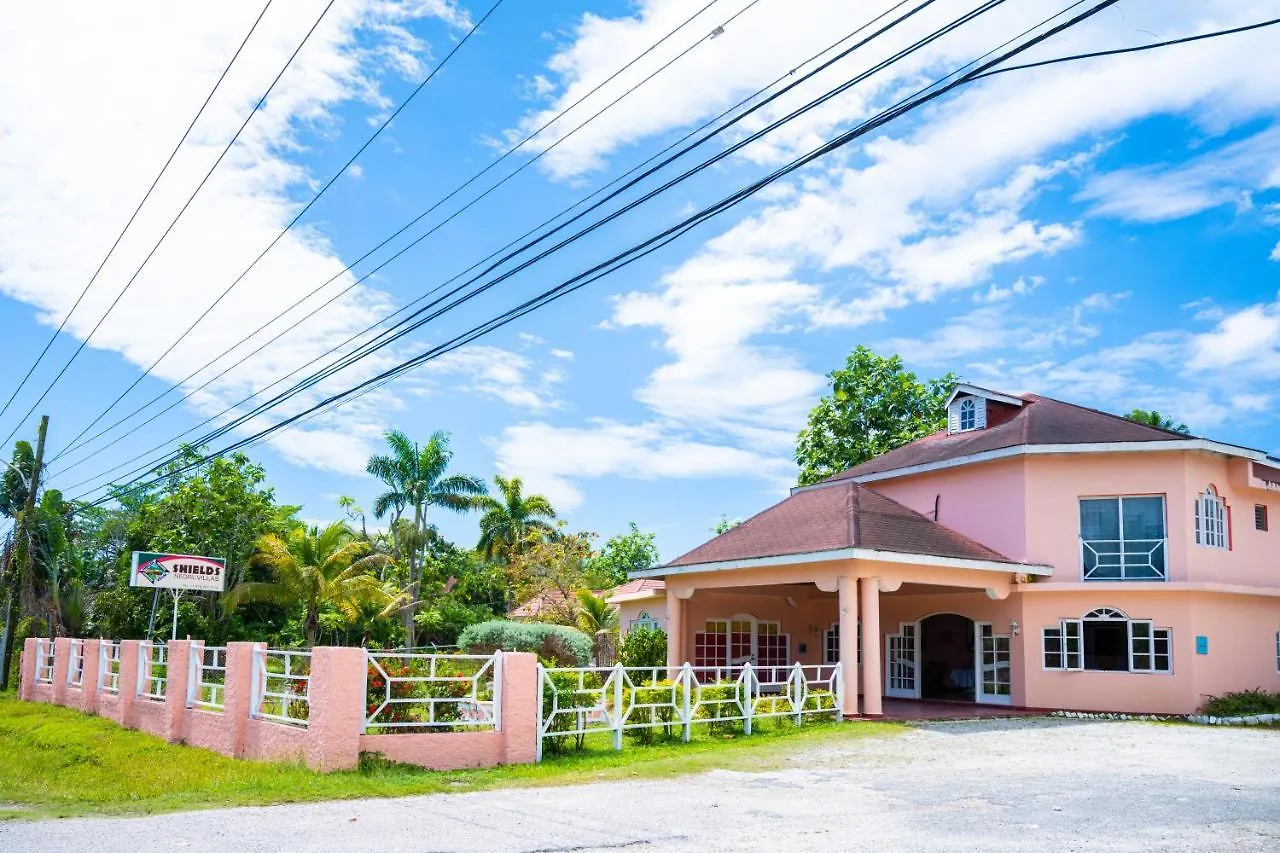 Shields Negril Villas فندق
