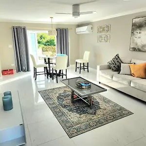Holiday home Modern Luxury 2-bedroom 2.5-bathroom Townhouse Negril